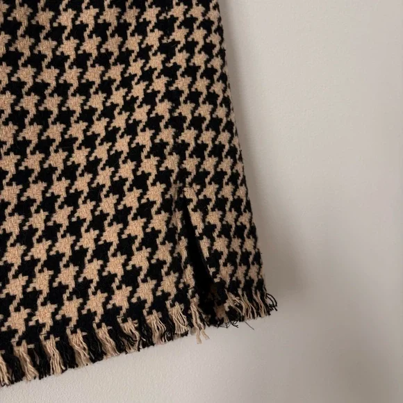 Dynamite Houndstooth Fringe Mini Skirt in Black and Cream - Picture 3 of 5